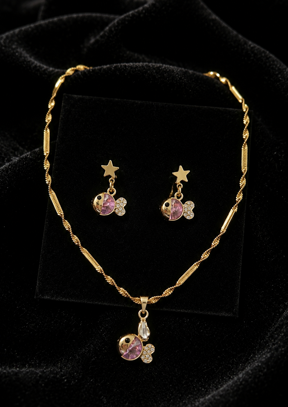 Zircon Fish Pendent Set with Anti-tarnish Chain
