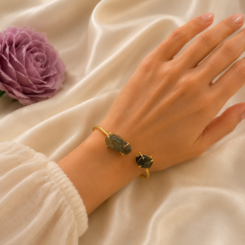 Handmade Uncut Semi-Precious dual stone Bracelet - Labradorite