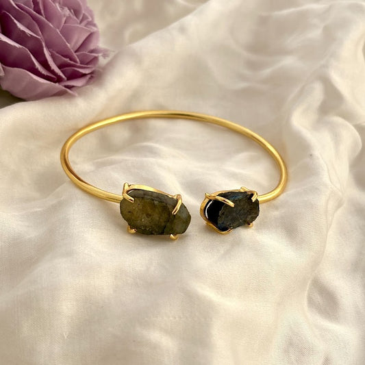 Handmade Uncut Semi-Precious dual stone Bracelet - Labradorite