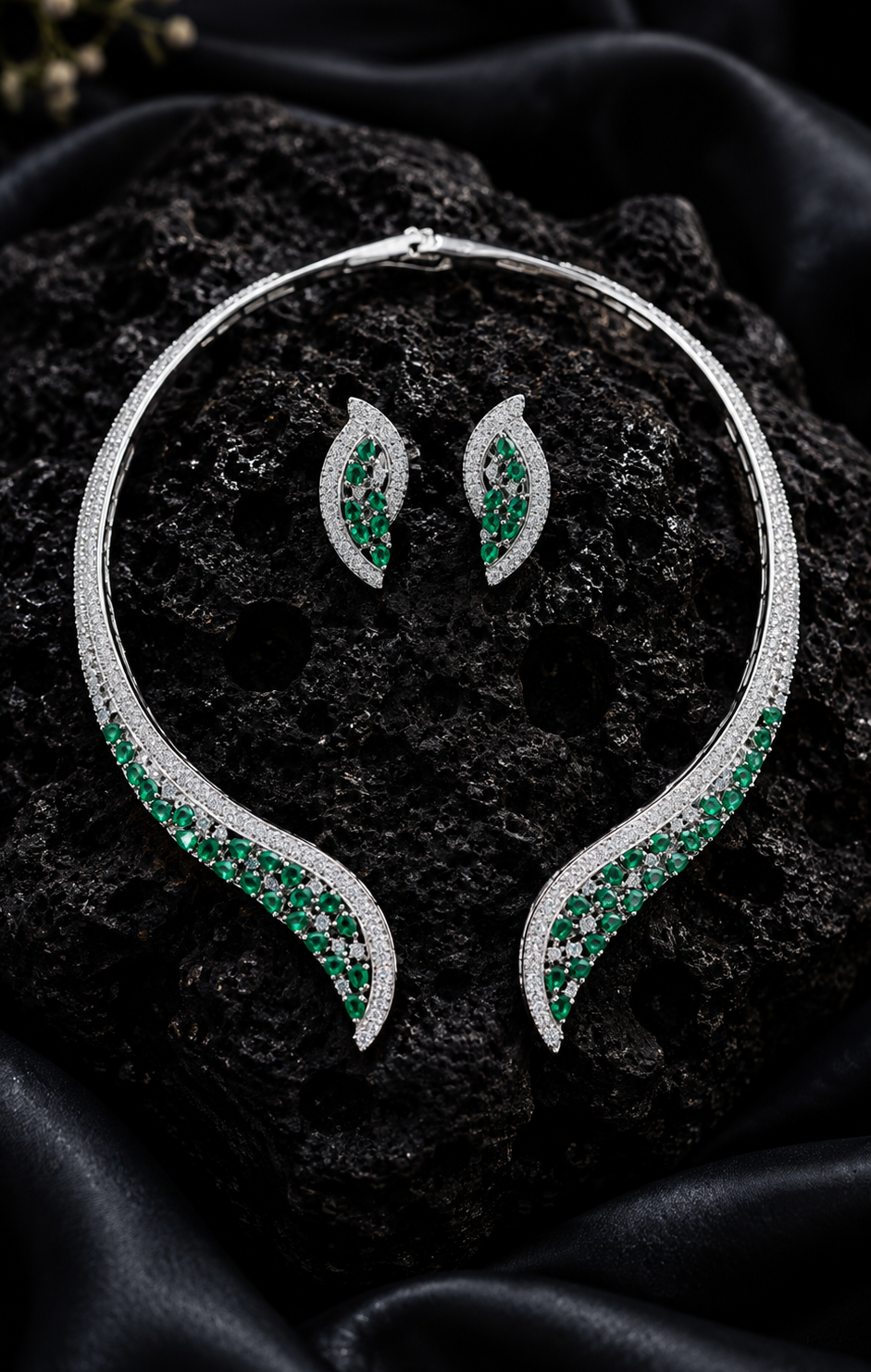 Emerald Green & Diamond Zirconia Necklace Collar Set