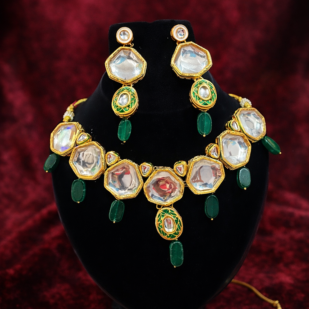 Green Jade Single layer Gold Plated Kundan Jewellery with Mangtikka
